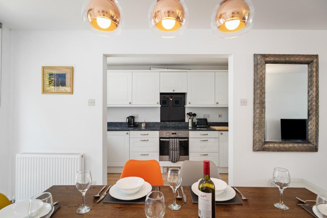 Merlins Gardens Holiday home *
